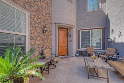 3909 E Melinda Dr, Phoenix, AZ 85050 photo 1
