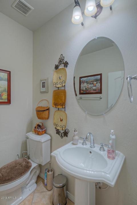 3909 E Melinda Dr, Phoenix, AZ 85050 photo 6