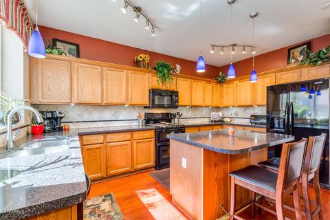 563 E Baylor Ln, Gilbert, AZ 85296 photo 2