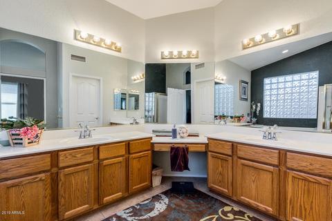 563 E Baylor Ln, Gilbert, AZ 85296 photo 17