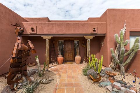 136 E Ridgecrest Rd, Phoenix, AZ 85086 photo 2