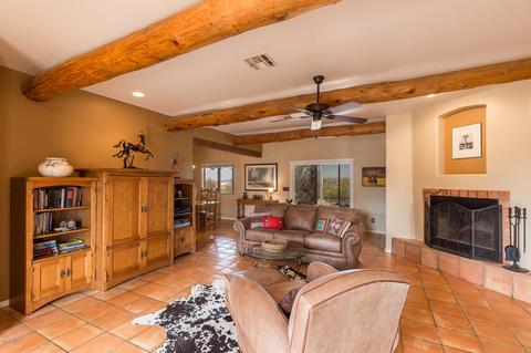 136 E Ridgecrest Rd, Phoenix, AZ 85086 photo 4
