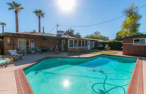 2924 E Pinchot Ave, Phoenix, AZ 85016 photo 1