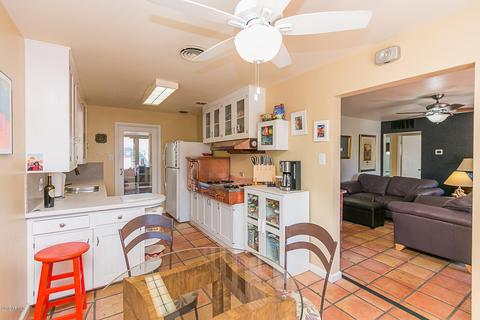 2924 E Pinchot Ave, Phoenix, AZ 85016 photo 9