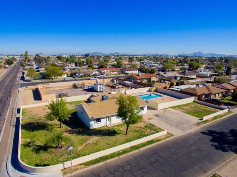 3852 W Avalon Dr, Phoenix, AZ 85019 photo 3