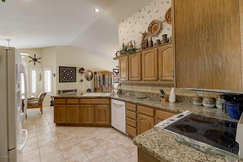 8905 E Copper Dr, Sun Lakes, AZ 85248 photo 7