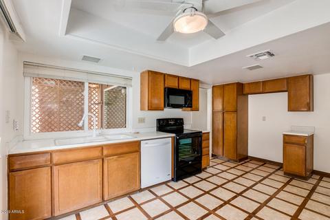 2737 E Corrine Dr, Phoenix, AZ 85032 photo 9