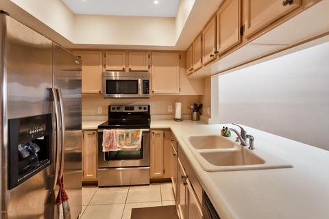 2708 E Shaw Butte Dr, Phoenix, AZ 85028 photo 8