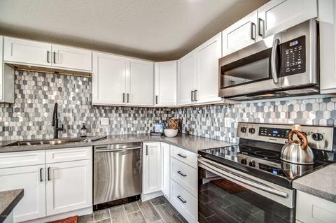 3702 E Winchcomb Dr, Phoenix, AZ 85032 photo 3