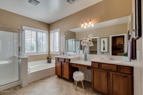 1569 E Cassia Ct, Gilbert, AZ 85298 photo 21