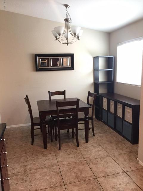 3619 S Weaver Cir E, Gilbert, AZ 85297 photo 2