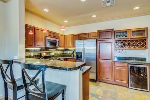 2867 E Pinchot Ave, Phoenix, AZ 85016 photo 2