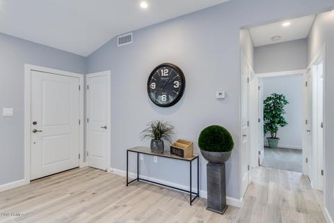 3214 E Clarendon Ave, Phoenix, AZ 85018 photo 8