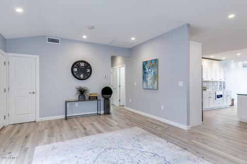 3214 E Clarendon Ave, Phoenix, AZ 85018 photo 10