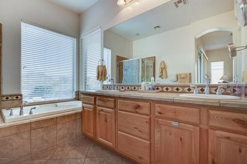 6845 S Pinehurst Dr, Gilbert, AZ 85298 photo 19