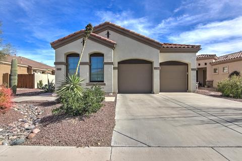 6845 S Pinehurst Dr, Gilbert, AZ 85298 photo 1