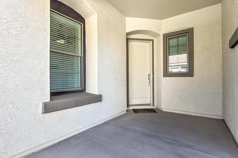 6845 S Pinehurst Dr, Gilbert, AZ 85298 photo 5