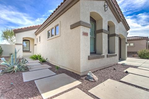 6845 S Pinehurst Dr, Gilbert, AZ 85298 photo 4