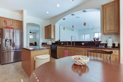 6845 S Pinehurst Dr, Gilbert, AZ 85298 photo 13