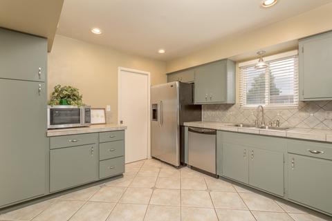 3401 E Mountain View Rd, Phoenix, AZ 85028 photo 5