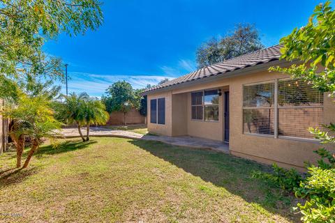 1723 E Morgan Ct, Gilbert, AZ 85295 photo 4