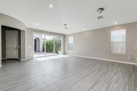650 W Cantebria Dr, Gilbert, AZ 85233 photo 4