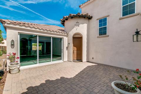 650 W Cantebria Dr, Gilbert, AZ 85233 photo 2