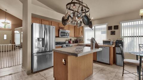 4359 E Lone Cactus Dr, Phoenix, AZ 85050 photo 9