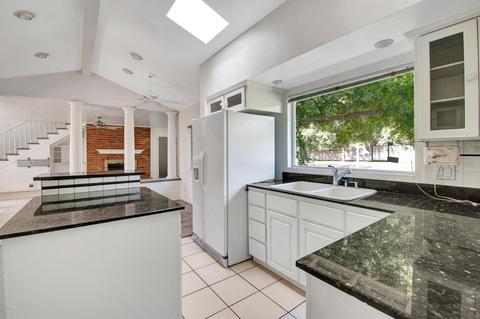 9 E Lamar Rd, Phoenix, AZ 85012 photo 9