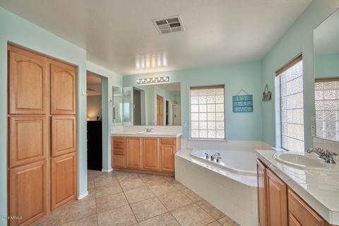 3894 E Parkview Dr, Gilbert, AZ 85295 photo 19