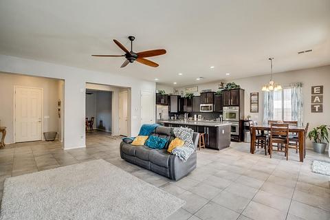 1641 E Nightingale Ln, Gilbert, AZ 85298 photo 4