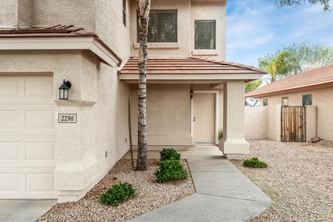 2296 E Pinto Dr, Gilbert, AZ 85296 photo 3