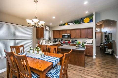 2084 E Willow Wick Rd, Gilbert, AZ 85296 photo 11
