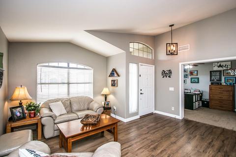 2084 E Willow Wick Rd, Gilbert, AZ 85296 photo 5