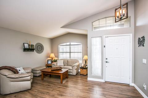 2084 E Willow Wick Rd, Gilbert, AZ 85296 photo 4