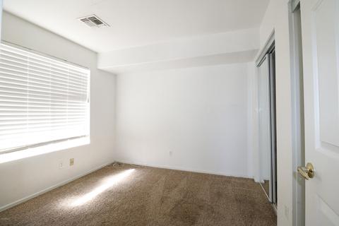2933 E Blackhawk Dr, Phoenix, AZ 85050 photo 9