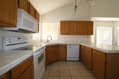 2933 E Blackhawk Dr, Phoenix, AZ 85050 photo 5