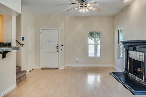 5015 E Cheyenne Dr #8, Phoenix, AZ 85044 photo 1