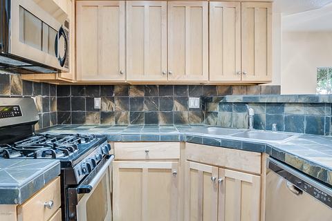 5015 E Cheyenne Dr #8, Phoenix, AZ 85044 photo 2