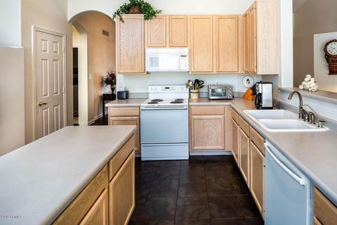 685 W Estrella Dr, Gilbert, AZ 85233 photo 5