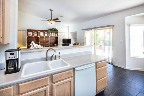 685 W Estrella Dr, Gilbert, AZ 85233 photo 9