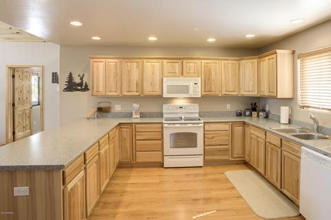 2956 E Lookout Ln, Overgaard, AZ 85933 photo 18