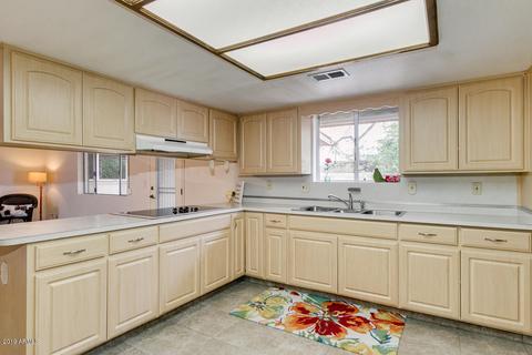 627 E Kael Cir, Mesa, AZ 85203 photo 5