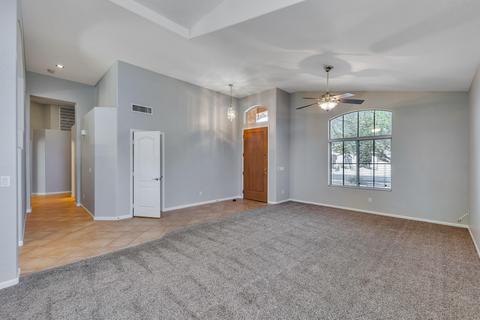 127 E Mesquite Ct, Gilbert, AZ 85296 photo 4