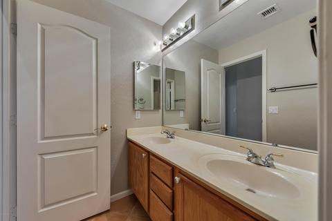 127 E Mesquite Ct, Gilbert, AZ 85296 photo 12