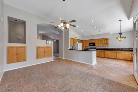 127 E Mesquite Ct, Gilbert, AZ 85296 photo 6