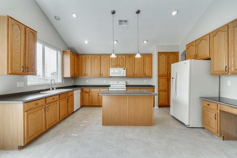 2957 E County Down Dr, Chandler, AZ 85249 photo 2