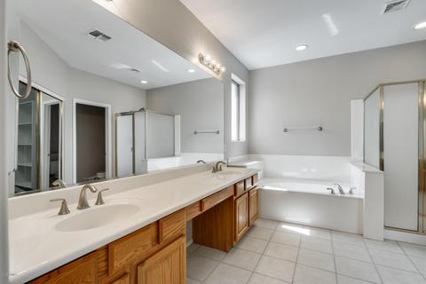 2957 E County Down Dr, Chandler, AZ 85249 photo 4