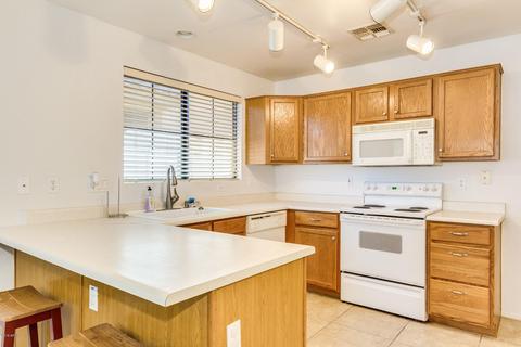 3315 E Hononegh Dr, Phoenix, AZ 85050 photo 9