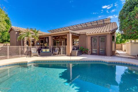 2932 E Millbrae Ln, Gilbert, AZ 85234 photo 2